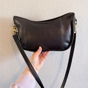 Vintage Coach 1980’s Swinger Black Leather Made in USA Crescent Bag w/ Hang Tag